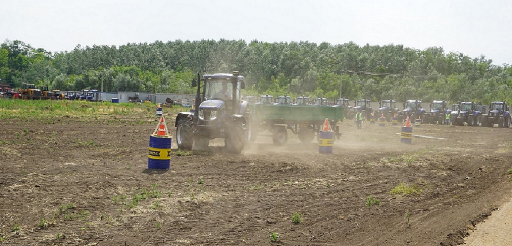 Механизатор вождение.jpg