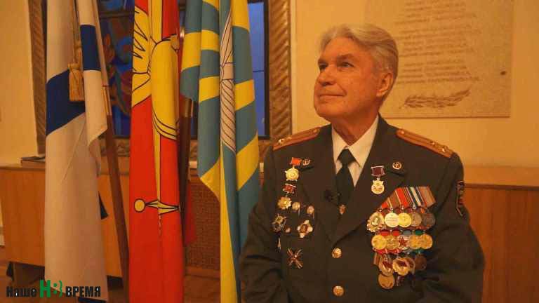 Николай Петрович КРАВЧЕНКО, военный пенсионер, бывший военный комендант Ростовского гарнизона. Николай Петрович КРАВЧЕНКО, военный пенсионер, бывший военный комендант Ростовского гарнизона.