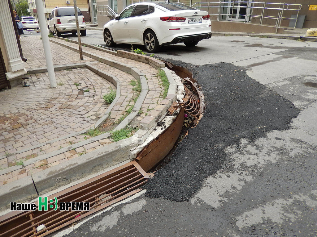 Чужие здесь не ходят.jpg