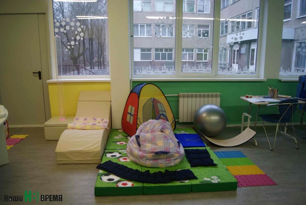 В ресурсной комнате найдется место и для отдыха, и для развития, и для учебы.