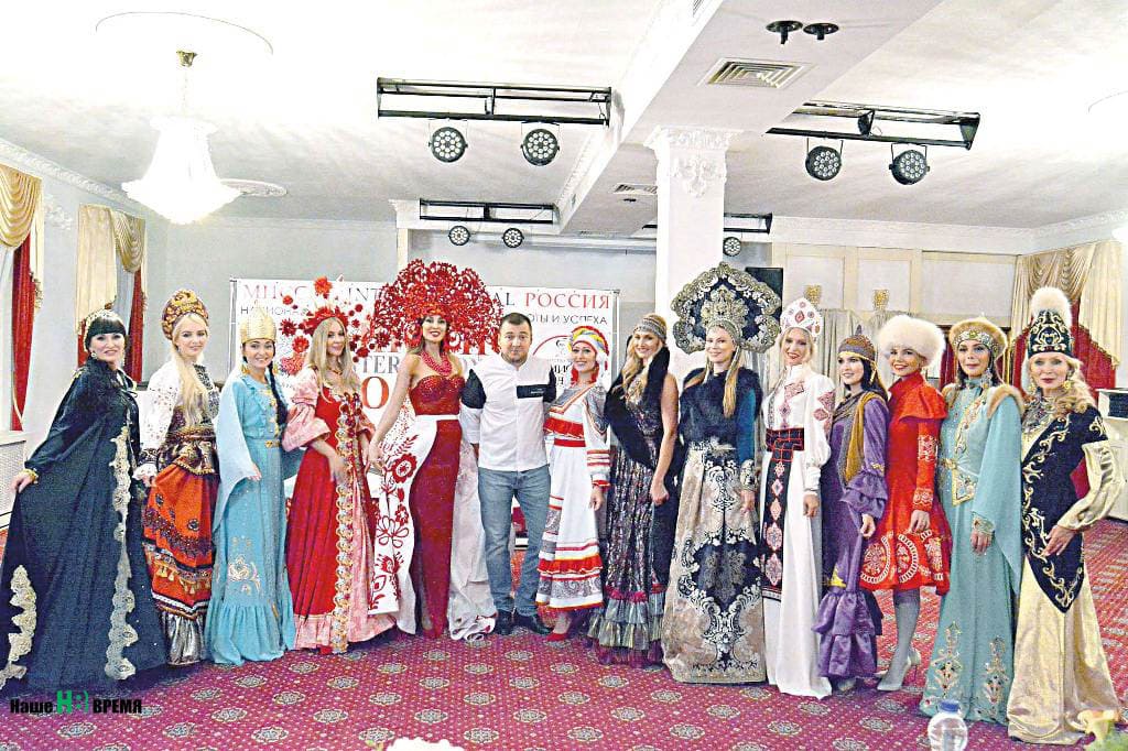 Конкурс национальных блюд оценивал шеф-повар международного класса Константин ПОЙЛОВ (в центре).