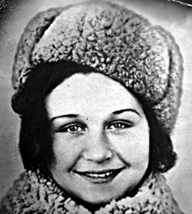 Роза Алиевна ГАФУРОВА похоронена в донском хуторе Гапкин.