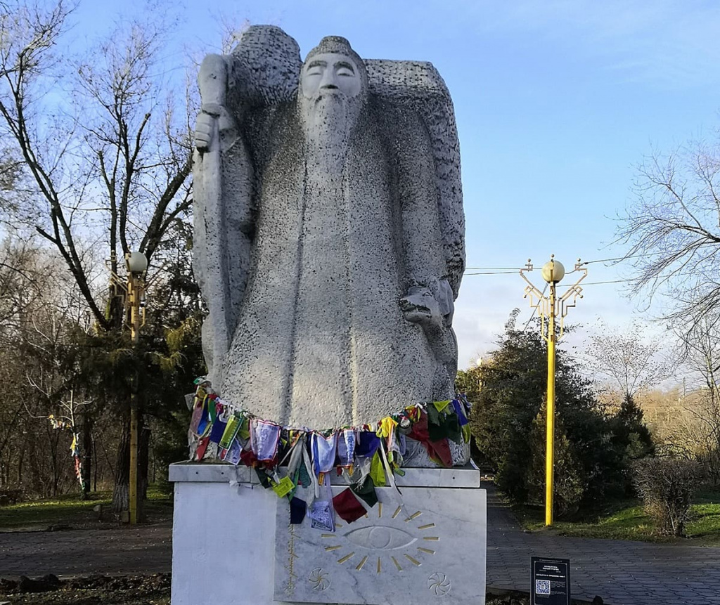 Белый старец – у калмыков один из символов изобилия и семейного благополучия.