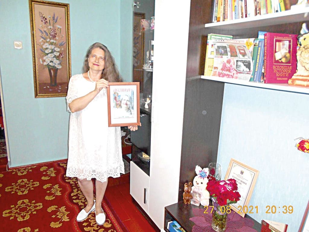 Елена ДАВЫДОВА, г. Донецк (Ростовская область): «Можно и на обложку!» Елена ДАВЫДОВА, г. Донецк (Ростовская область): «Можно и на обложку!»