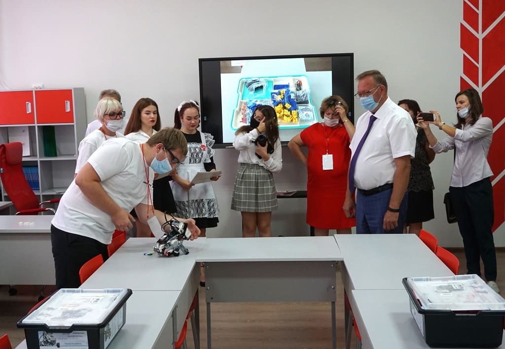 В одном из кабинетов Точки роста В одном из кабинетов Точки роста