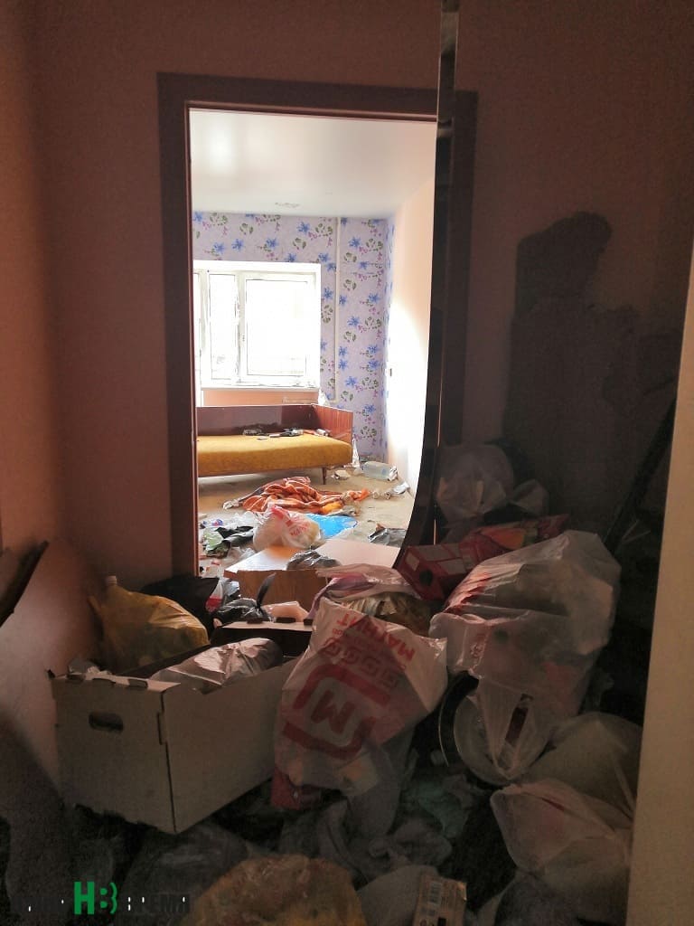Квартиру №51 превратили в свалку Квартиру №51 превратили в свалку