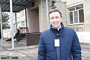 Для директора школы № 73 Петра МИНАЕВА новое здание – это большие возможности заложить у учеников начальных классов качественные знания. Петр Тихонович стоял горой за этот проект не только как директор школы, но и как депутат районного и поселенческого собраний депутатов. Для директора школы № 73 Петра МИНАЕВА новое здание – это большие возможности заложить у учеников начальных классов качественные знания. Петр Тихонович стоял горой за этот проект не только как директор школы, но и как депутат районного и поселенческого собраний депутатов.