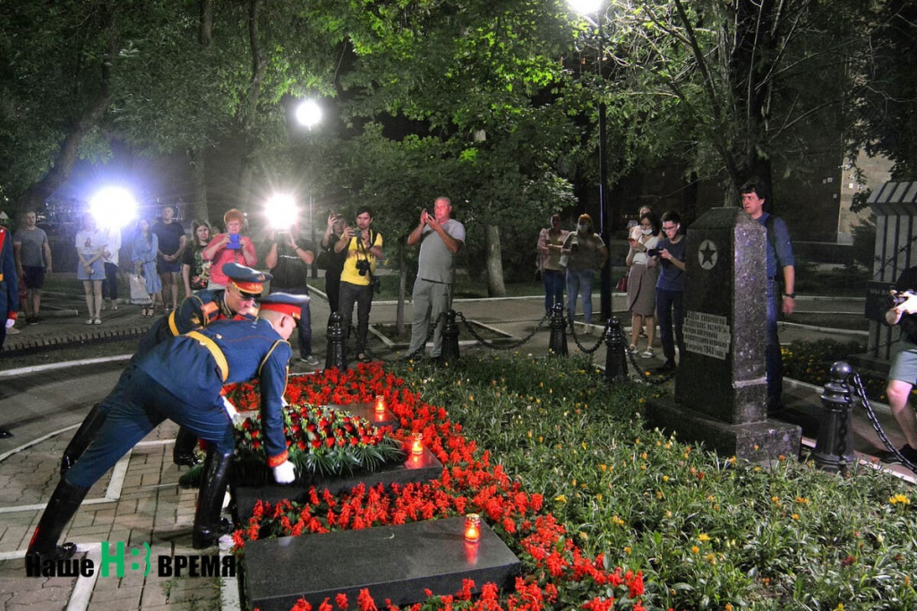 Раздавило женщину в таганроге. Умирающий таганрог. Умирающий таганрог. Таганрог коллектор. Петрушина балка смерти таганрог.