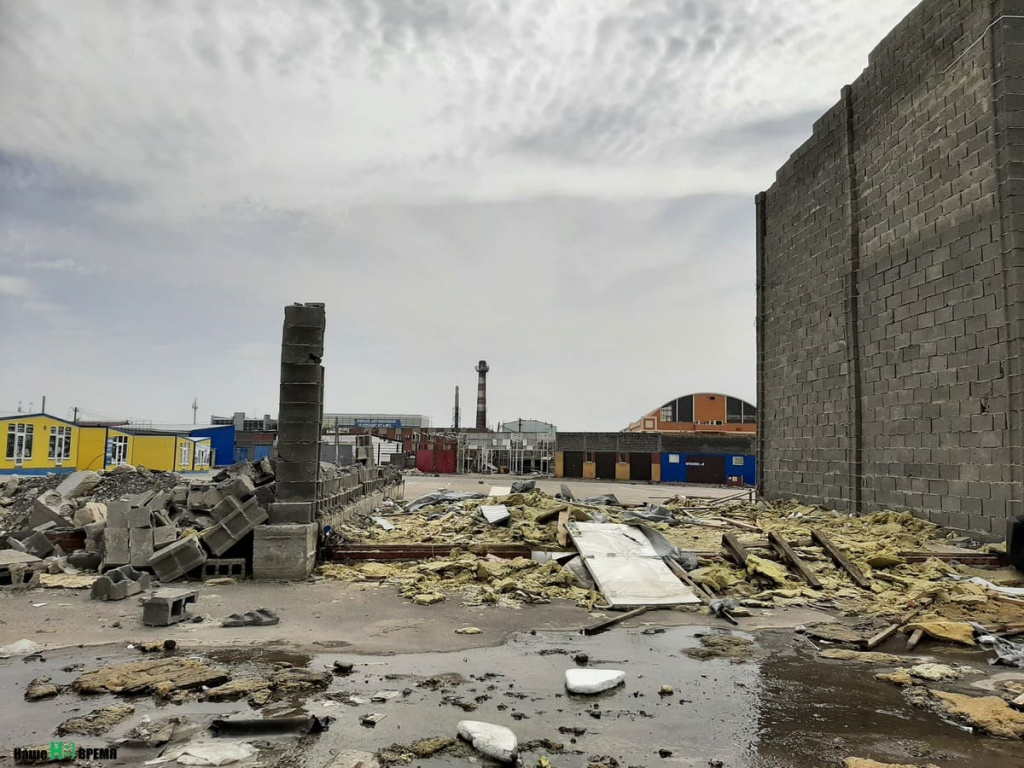 Всем будет жалко, если от «Атланта» останутся руины. Дома ведь можно построить и рядом с комплексом. И новоселы не будут на это в обиде.