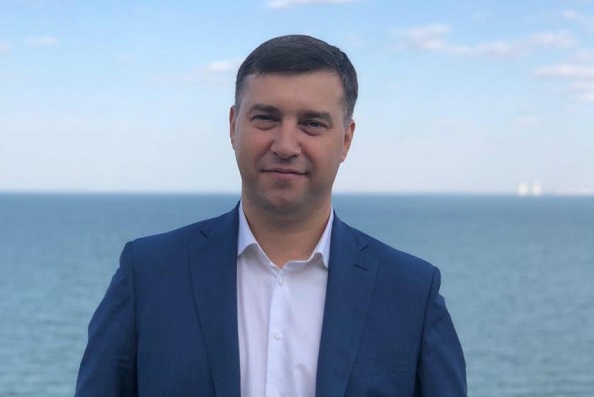 Министр природных ресурсов и экологии Ростовской области М. Фишкин оперативно проинспективровал ситуацию на Соленом озере. Вывод министра: доступ сюда должен быть свободным.