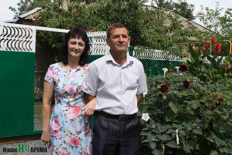 В семье Александра и Веры БОСЕНКО о событиях этого дня дети своим внукам будут рассказывать: «Зашел к нам однажды губернатор, пожарил яичницу...». В семье Александра и Веры БОСЕНКО о событиях этого дня дети своим внукам будут рассказывать: «Зашел к нам однажды губернатор, пожарил яичницу...».
