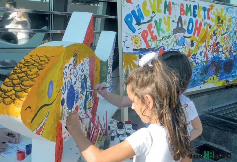 Украсить фестиваль мог каждый.