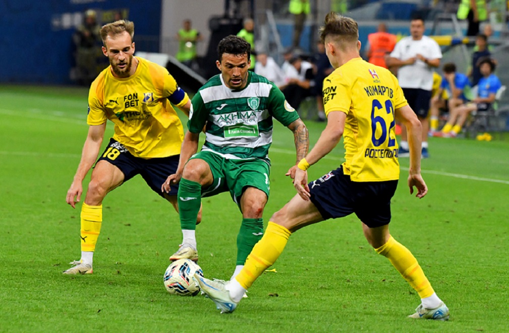 футбол Ростов Ахмат.jpg