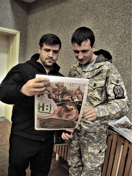 Их официально приняли в состав Поискового движения России на слете, который прошел в гарнизонном Доме офицеров Ростова-на-Дону. Их официально приняли в состав Поискового движения России на слете, который прошел в гарнизонном Доме офицеров Ростова-на-Дону.