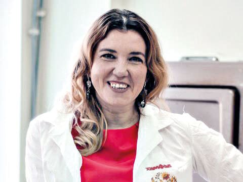 Елена Александровна РАСПОПОВА, кандидат химических наук, декан химического факультета Южного федерального университета.