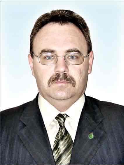 Рабочий поселок Горный Красносулинского района насчитывает 2,8 тысячи жителей. В бюджете поселения собственных средств для развития спорта выделяется последние четыре года аж 40 тысяч рублей. Однако, по статистике, которую ведет глава администрации городского поселения Павел КОРЧАГИН, спортом здесь занимается каждый пятый житель. Но это – не предел.