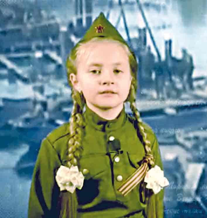 Милана СЕМЕНОВА, п. Верхнегрушевский, средняя школа № 33.