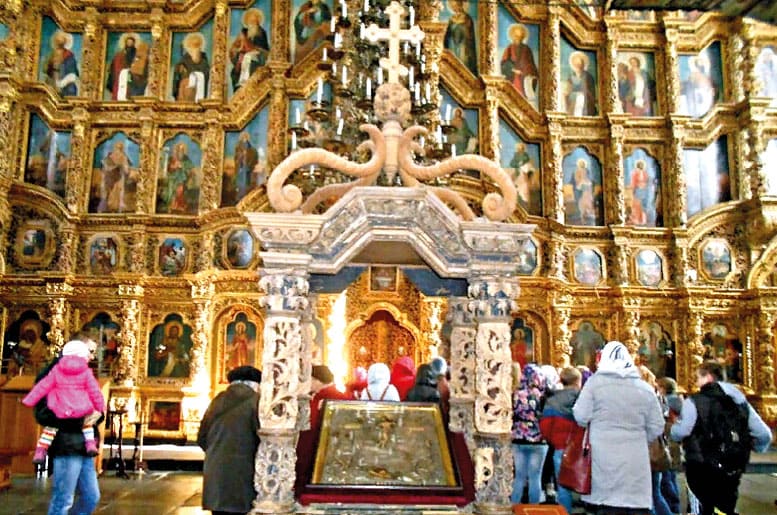 Старочеркасский Войсковой Собор Воскресения Христова (Воскресенский войсковой собор) расположен в Старочеркасске (ст. Старочеркасская). Является объектом культурного наследия федерального значения. Старочеркасский Войсковой Собор Воскресения Христова (Воскресенский войсковой собор) расположен в Старочеркасске (ст. Старочеркасская). Является объектом культурного наследия федерального значения.
