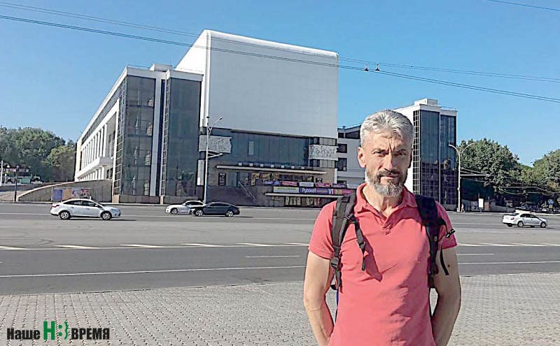 Артур ТОКАРЕВ: «Подчеркнуть монументальность знаменитого театра им. М. Горького, охраняемого ЮНЕСКО, можно только с помощью открытого пространства площади». Артур ТОКАРЕВ: «Подчеркнуть монументальность знаменитого театра им. М. Горького, охраняемого ЮНЕСКО, можно только с помощью открытого пространства площади».