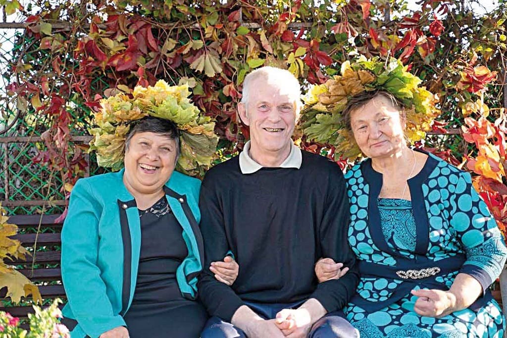 «Великолепная троица»: Валентин ЖУЛИН, Валентина КУЗНЕЦОВА (справа) и Эльмира САФАРОВА.