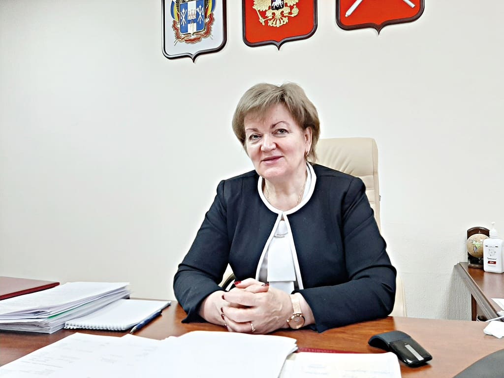 Глава администрации Октябрьского района Людмила Овчиева: «Успешно развиваться территория может только тогда, когда все, кто на ней живет и работает, действуют вместе».