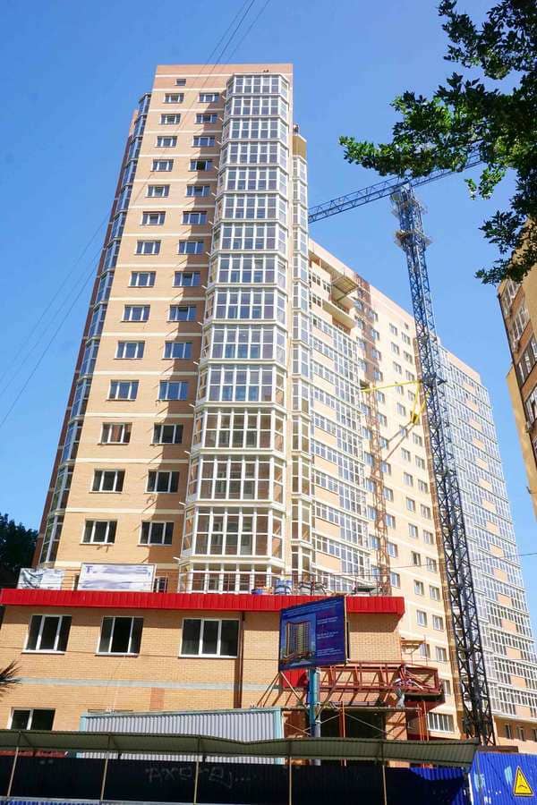 В доме, строящемся компанией А. Батажева, пока продано 5 тыс. кв. м из 20. Ситуация для отрасли типичная.
