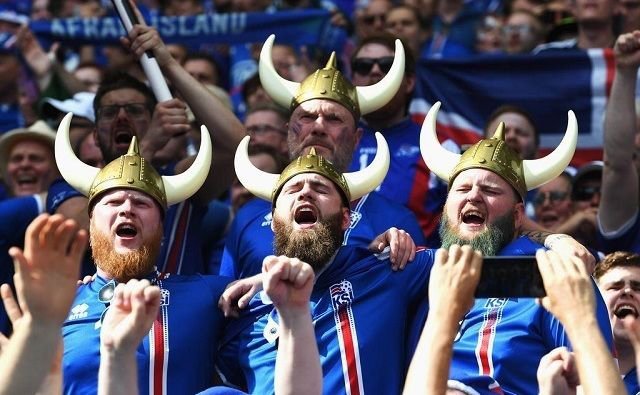 Исландские болельщики умеют развлекаться, но беспорядков от них ждать не стоит.