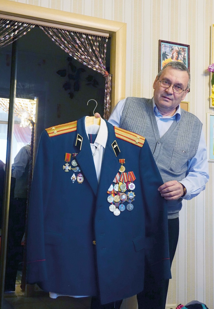 Сергей Каратаев за свою жизнь заслужил немало медалей и орденов, но льготу на оплату коммуналки «заслужить» никак не может. Сергей Каратаев за свою жизнь заслужил немало медалей и орденов, но льготу на оплату коммуналки «заслужить» никак не может.
