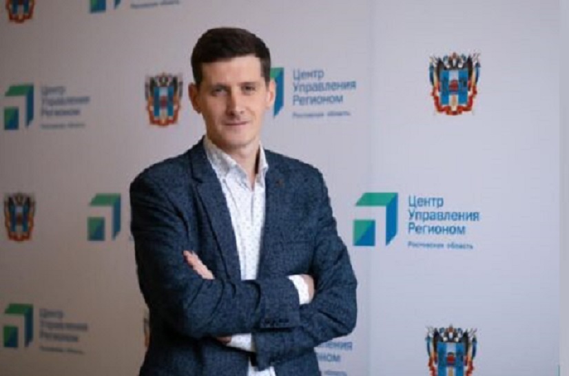 Юрий Емельянов: Своевременная обработка поступившего обращения, доведение его до органов власти, конкретная работа с обращением - таков алгоритм работы ЦУР. Юрий Емельянов: Своевременная обработка поступившего обращения, доведение его до органов власти, конкретная работа с обращением - таков алгоритм работы ЦУР.