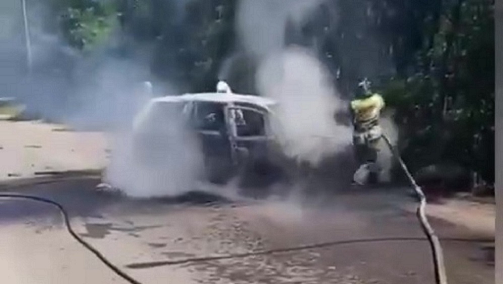 Машина смотрим 1.jpg