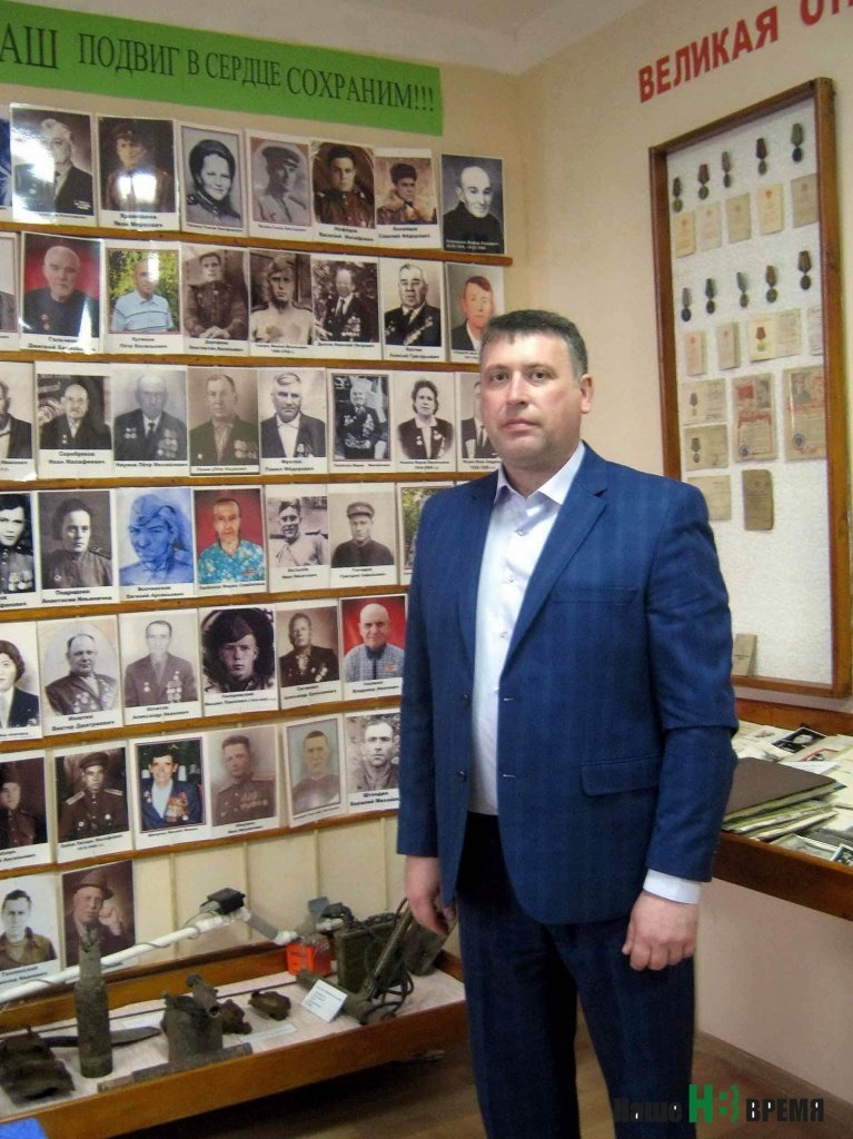 Школа должна жить традициями, считает Сергей Толочко.