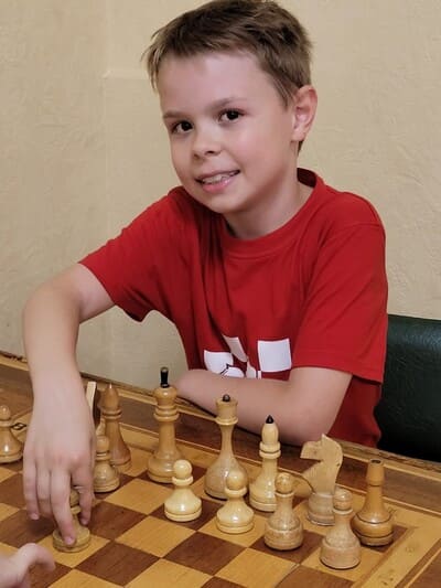 Победитель среди мальчиков до 13 лет Николай Бирменко 