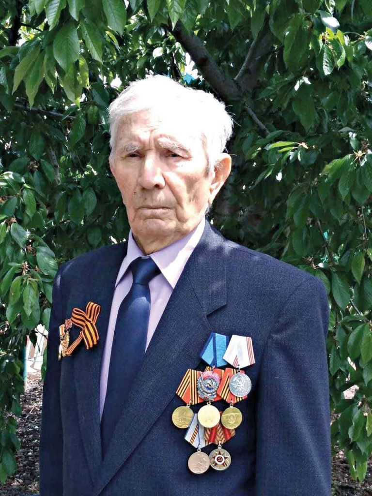 Иван Михайлович КОНОНОВ был очевидцем того воздушного боя и помог поиску.
