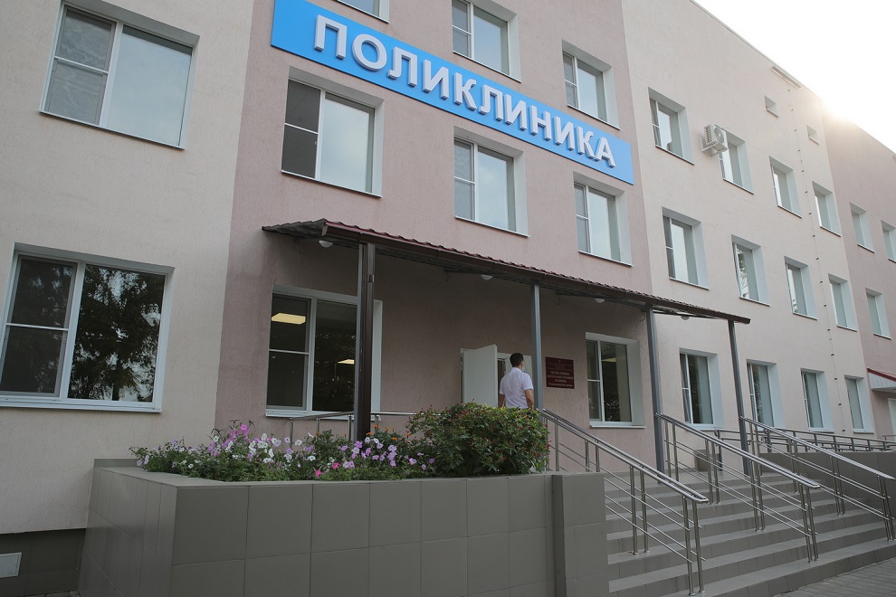 Капитально отремонтированная поликлиника выглядит как новостройка.