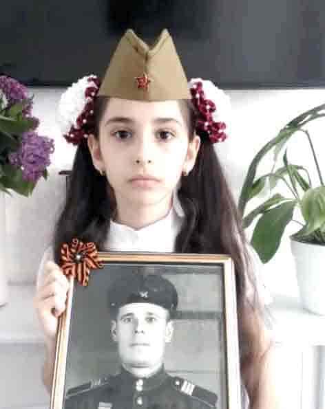 Анна ЕВСТРАТОВА. Анна ЕВСТРАТОВА.