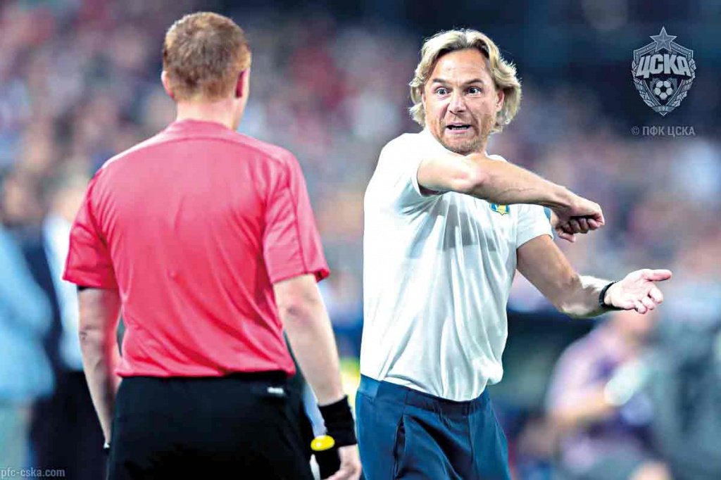 Главный тренер «Ростова» Валерий КАРПИН, как всегда, эмоционален...