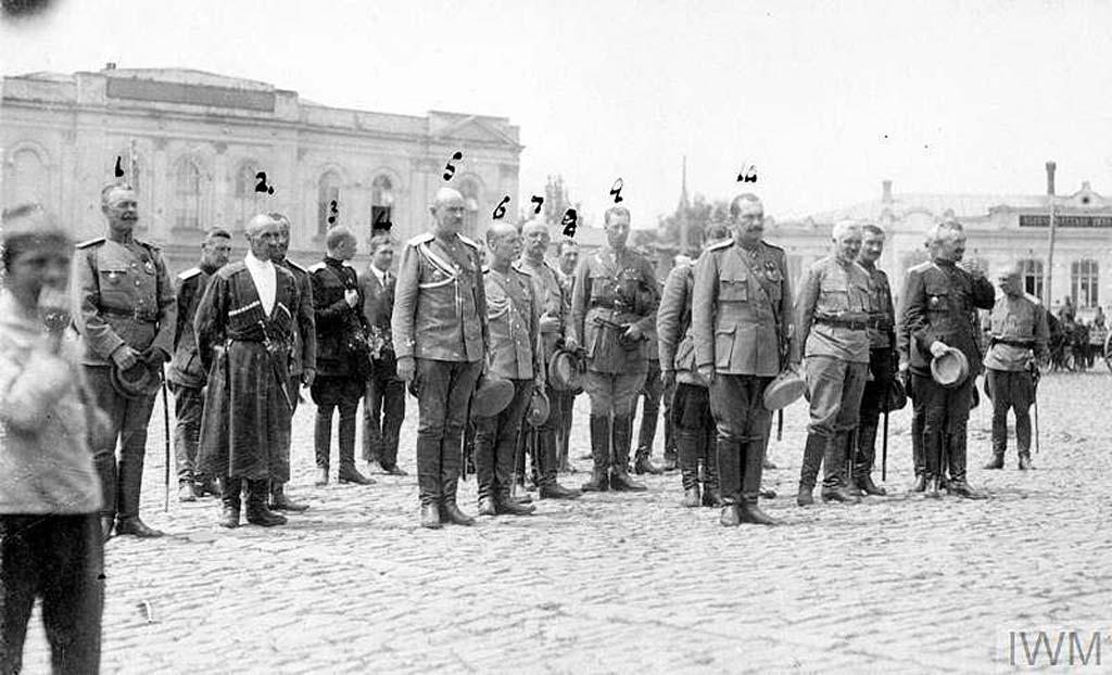 Командующий-Донской-армией-генерал-А.И.-Сидорин(5)-со-своим-командным-составом.-Новочеркасск,-июль-1919-г.jpg