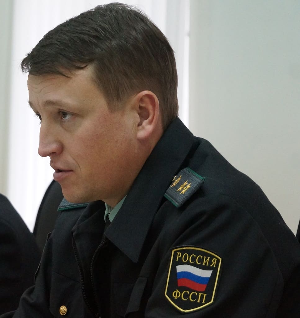 Руководитель управления Евгений Казанов убежден: благотворительная акция «Спаси жизнь - стань донором костного мозга» для приставов не будет одноразовой. Руководитель управления Евгений Казанов убежден: благотворительная акция «Спаси жизнь - стань донором костного мозга» для приставов не будет одноразовой.