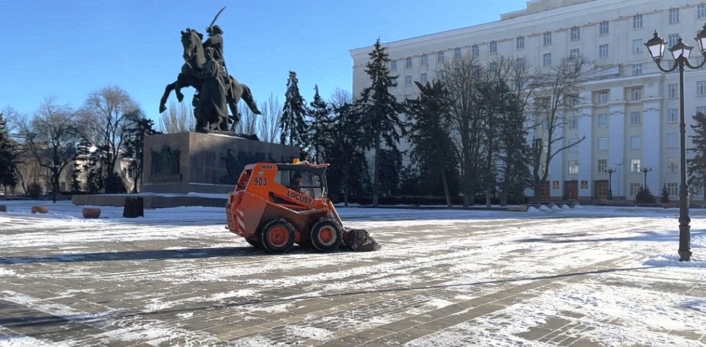Снег Пл Советов.jpg