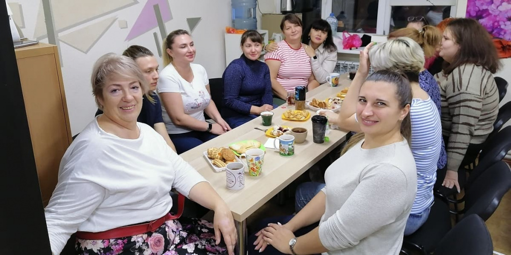 Их объединила общая идея - помочь нашим