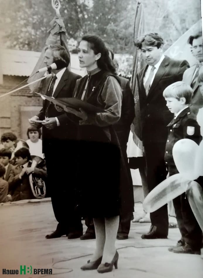 Выступление на митинге 9 мая 1983 года с призывом остановить гонку вооружения.