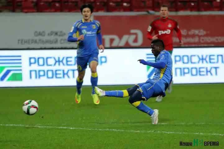 ...Думбия его увеличивает.