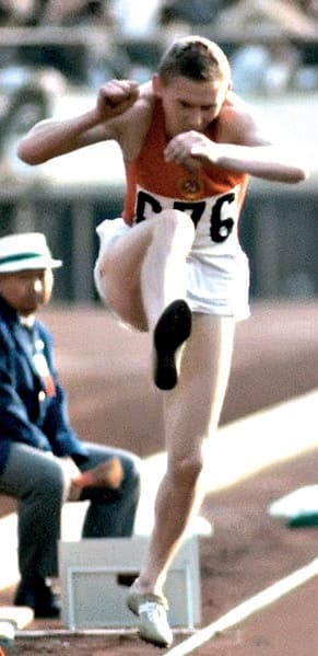 Виктор Петрович КРАВЧЕНКО (25 мая 1941 года, Ростов-на-Дону) — советский легкоатлет, бронзовый призёр Олимпийских игр.