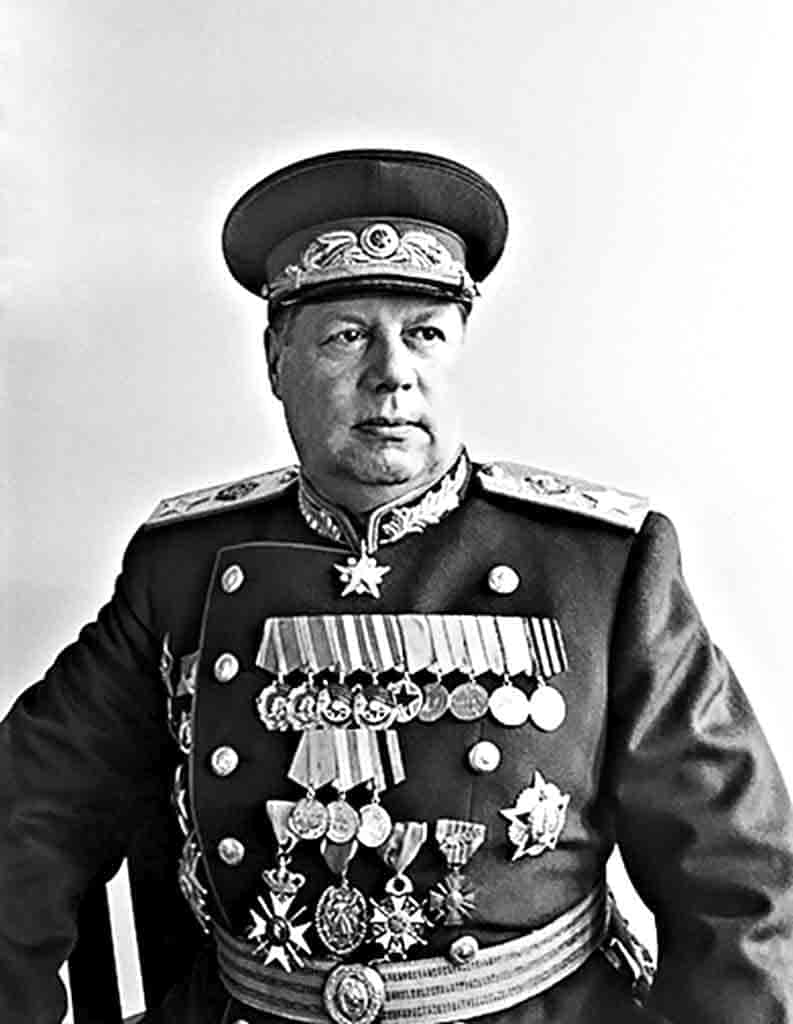 Генерал-лейтенант Федор ТОЛБУХИН. Генерал-лейтенант Федор ТОЛБУХИН.
