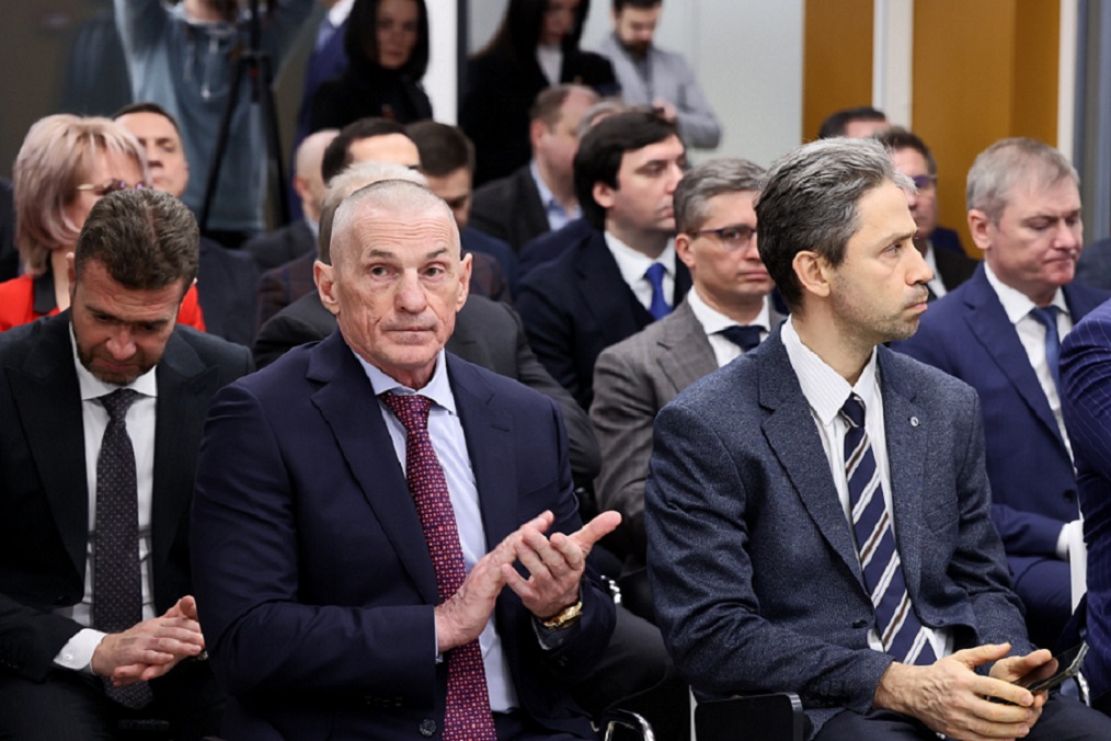 Слюсарь бизнес 3.jpg