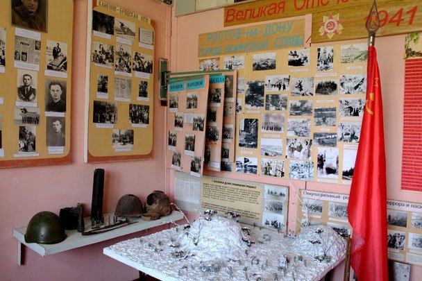 В музее Камено-Бродской школы. В музее Камено-Бродской школы.