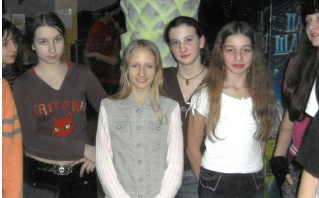 Все дни рождения девчонки отмечали вместе: они были не просто спортивной командой, но и закадычными подружками. Влада Чигирева в центре.