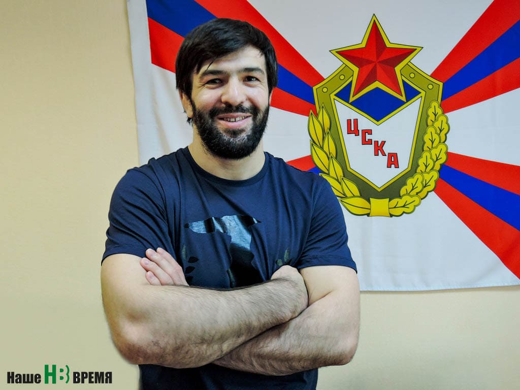 Мастер спорта международного класса по греко-римской борьбе, чемпион мира, обладатель Кубка мира в командном зачёте, обладатель Кубка европейских наций, член сборной России Рамазан АБАЧАРАЕВ