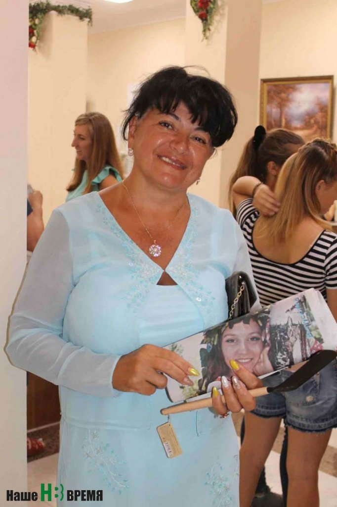 Ирина ПЛЕНЕРТ, работает в школе хутора Ягодинка Ирина ПЛЕНЕРТ, работает в школе хутора Ягодинка