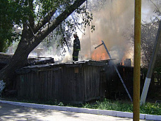 Пожар в центре Гуково_14101